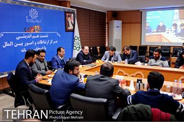 نشست صمیمانه رئیس مرکز ارتباطات شهرداری تهران با اصحاب رسانه 33