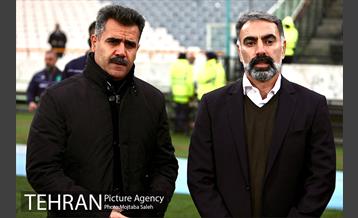 دیدار تیم‌های فوتبال استقلال و صنعت نفت آبادان  3