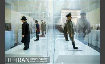 مجسمه مینیاتورهای جهانگیرارجمند در باغ موزه نگارستان 19