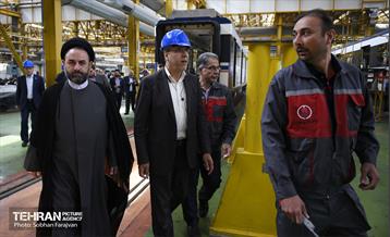 بازدید اعضای شورای اسلامی شهر تهران از شرکت واگن‌سازی تهران 16