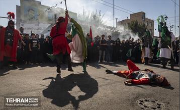 نجات اهل عالم با حسین است  32