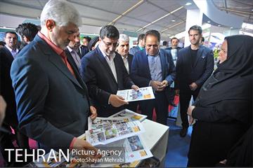 بازدید حسینی مکارم سرپرست شهرداری تهران ار نمایشگاه کتاب 39