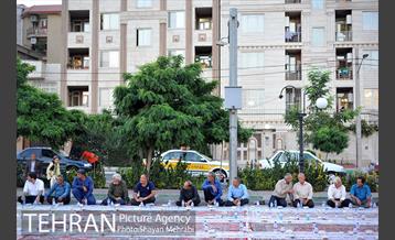 افطاری ساده در پایانه تاکسیرانی صادقیه 3