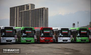 رونمایی از ۴۰ دستگاه اتوبوس شرکت واحد 24