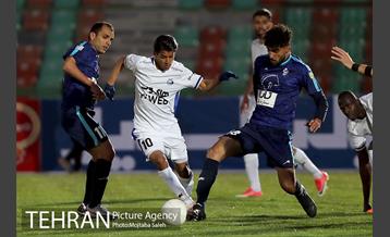 دیدار تیم های فوتبال پیکان و استقلال تهران 18