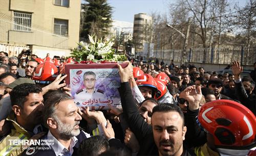 تشییع پیکر شهید آتش‌نشان «قریب رضا دارابی» 24