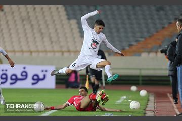 دیدار تیم های فوتبال پرسپولیس و ذوب آهن  11