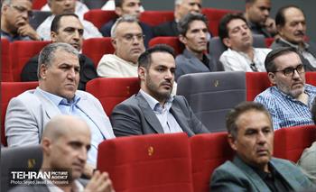 هم اندیشی صمیمانه شهردار تهران با سازندگان شهر 29