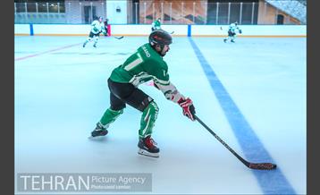 مسابقات هاکی رو یخ 21