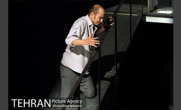 نمایش مستاجر‎ 13