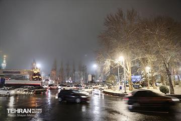 بارش برف زمستانی در معابر شمالی پایتخت - 1 48