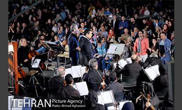 سمفونی ایثار و مقاومت در میدان مشق 14