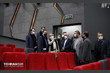 بازدید رئیس شورای شهر و سرپرست شهرداری تهران از کوشک باغ هنر 6