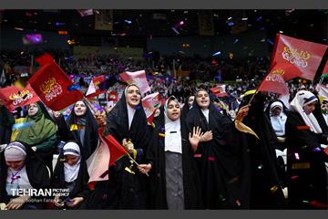 جشن «دختران آرمانی» 13