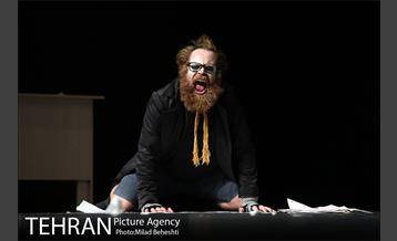 نمایش هملت‎ 15