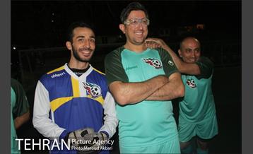 دیدار دوستانه تیم هنرمندان و تیم پردیس پایان کارتن خوابی 10