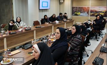 نشست هم‌اندیشی بانوان تاکسیران سرپرست خانوار 24