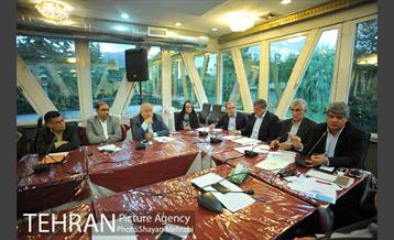 جلسه شهردار تهران با اعضای شورای شهر 20