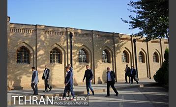 بازدید شهردار بلگراد از باغ موزه قصر 25