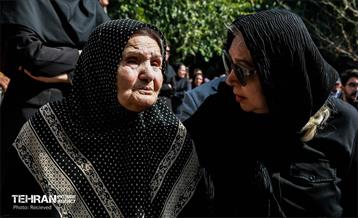 تشییع پیکر زنده‌یاد «اکبر عبدی» 49