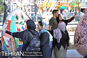 جشنواره تخم مرغ رنگی در بلوار کشاورز 27