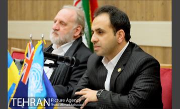 نشست نخبگان و پژوهشگران "سمپوزیوم مدیریت دانش و نوآوری در شهر" 11