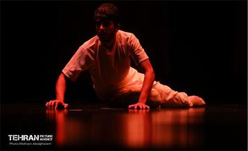 نمایش آئینی مذهبی «در انتظار...» 63