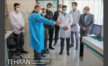 بازدید مدیرکل اداره تجهیزات پزشکی از شرکت نویان نگین پارسیان 32