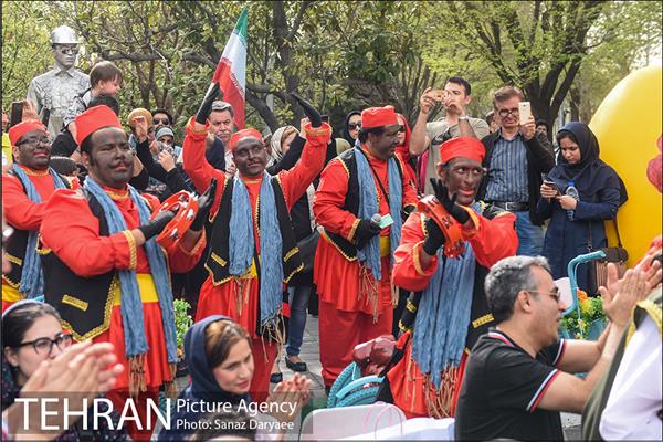 افتتاح نوروزگاه هنر در پیاده‌راه بلوار کشاورز 2