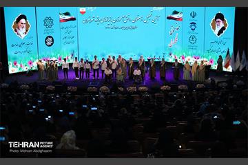 تجلیل از معلمان دانش‌آموزان با نیازهای ویژه شهر تهران 26