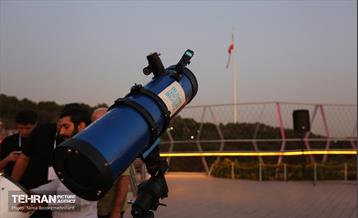 رصد «ماه خونین» از پل طبیعت 16