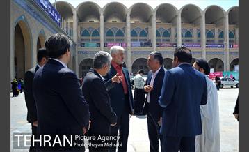 بازدید حسینی مکارم سرپرست شهرداری تهران ار نمایشگاه کتاب 1