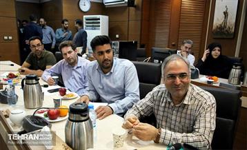 بازدید مدیر اداره کل سرمایه انسانی از سازمان زیباسازی 18