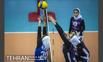 دیدار تیم‌های والیبال شهرداری قزوین و سروقامتان بابل 18