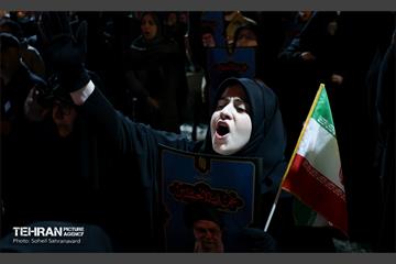 مراسم سوگواری هفتمین روز شهادت رهبر انقلاب در میدان هفت‌حوض