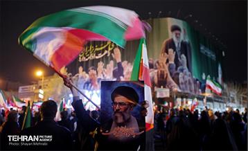 اجتماع مردم در هفتمین روز شهادت رهبر انقلاب اسلامی 37