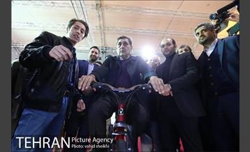 بازدید شهردار تهران از گذر نوآوری در میدان هفت تیر 11