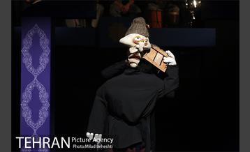 ⁣نمایش حکایت حکایت طبیب اجباری مولیر‎ 9