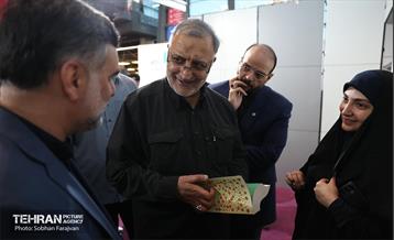 بازدید شهردار تهران از رویداد "اردی‌بهشت کتاب" 9