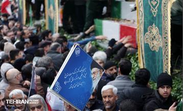 تشییع پیکر ۱۰۰ شهید مردمی و مدافع امنیت در تهران - 1 44