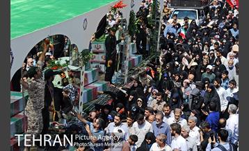 مراسم تشییع پیکرهای مطهر ۱۵۰ شهید تازه‌ تفحص‌ شده دفاع مقدس 25