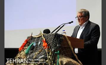 تجلیل از خبرنگاران و عکاسان عرصه دفاع مقدس با حضور شهردار تهران 16