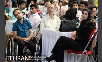 ضیافت افطار جمعی از معلول جسمی و حرکتی با شهردار تهران 9