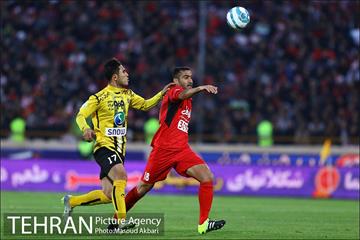 دیدار تیم های فوتبال پرسپولیس و سپاهان