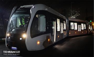 تست تراموای چرخ لاستیکی در تهران 28