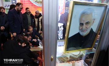 حضور شهردار تهران در گلزار شهدای کرمان 23