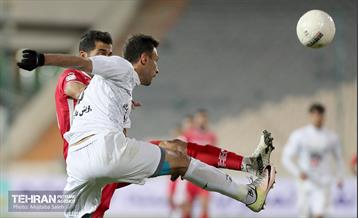 دیدار تیم های فوتبال پرسپولیس و ذوب آهن  15