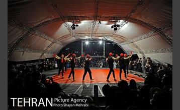 اجراهای خیابانی سی و هفتمین جشنواره تئاتر فجر 15