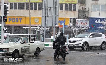 روز برفی در منطقه 8