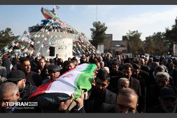 مراسم تشییع مرحوم محمدهادی چمران برادر مهدی چمران 24